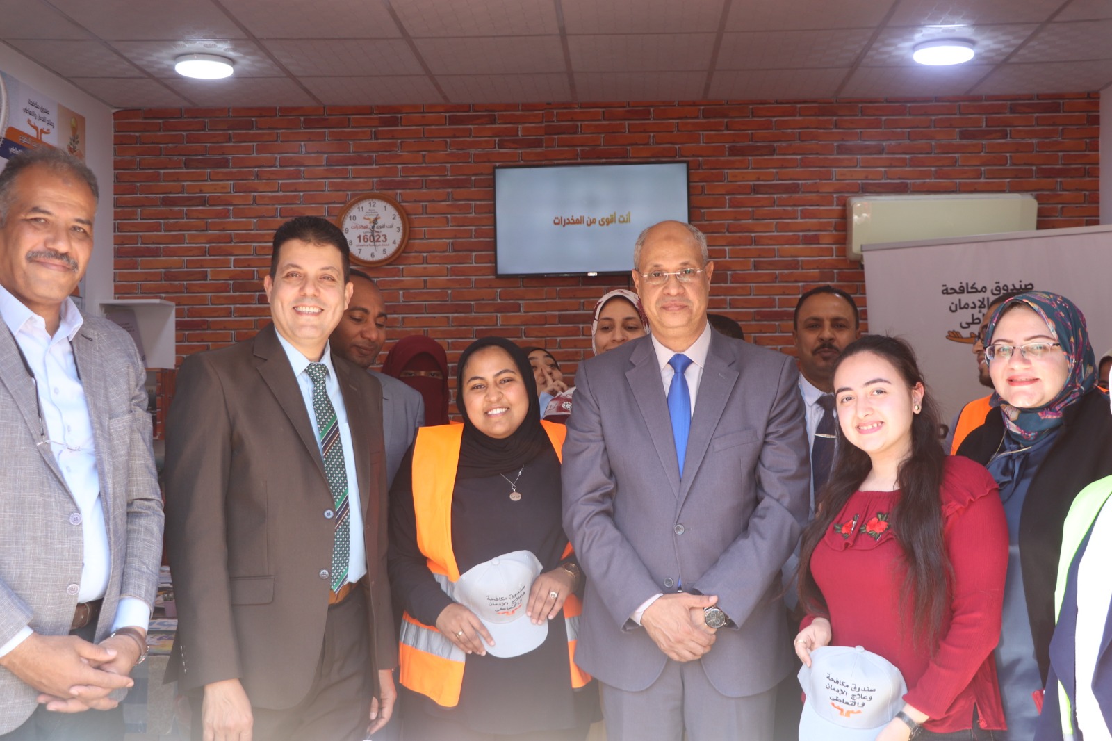 بيت التطوع بجامعة سوهاج منصة لنشر الوعي ضد الإدمان 