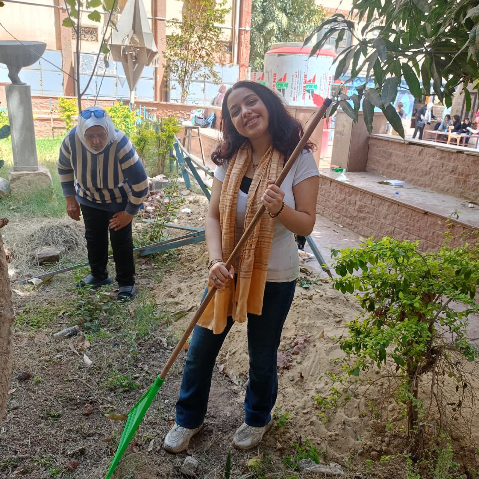 جامعة العاصمة تطلق مبادرة خضراء لتعزيز البيئة الجامعية بروح طلابية مبتكرة