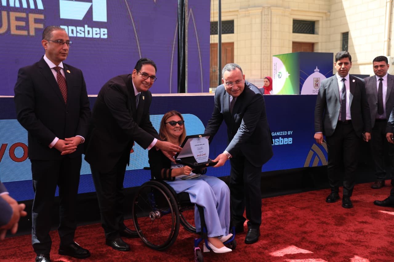 وزير التعليم العالى يشهد انطلاق ملتقى التوظيف والتدريب بجامعة القاهرة