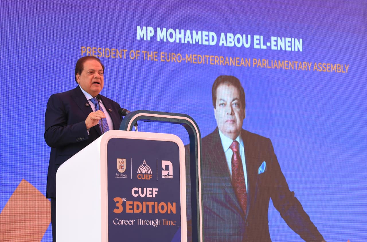 وزير التعليم العالى يشهد انطلاق ملتقى التوظيف والتدريب بجامعة القاهرة