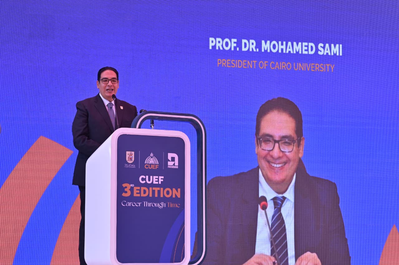 الدكتور محمد سامي عبد الصادق رئيس جامعة القاهرة