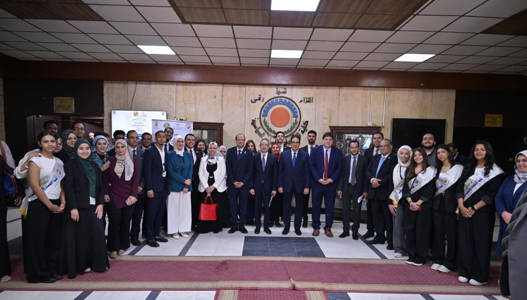 انطلاق أسبوع نماذج محاكاة المنظمات الدولية بكلية الاقتصاد والعلوم السياسية بجامعة القاهرة بالتعاون مع وزارتي الخارجية والتعليم العالي