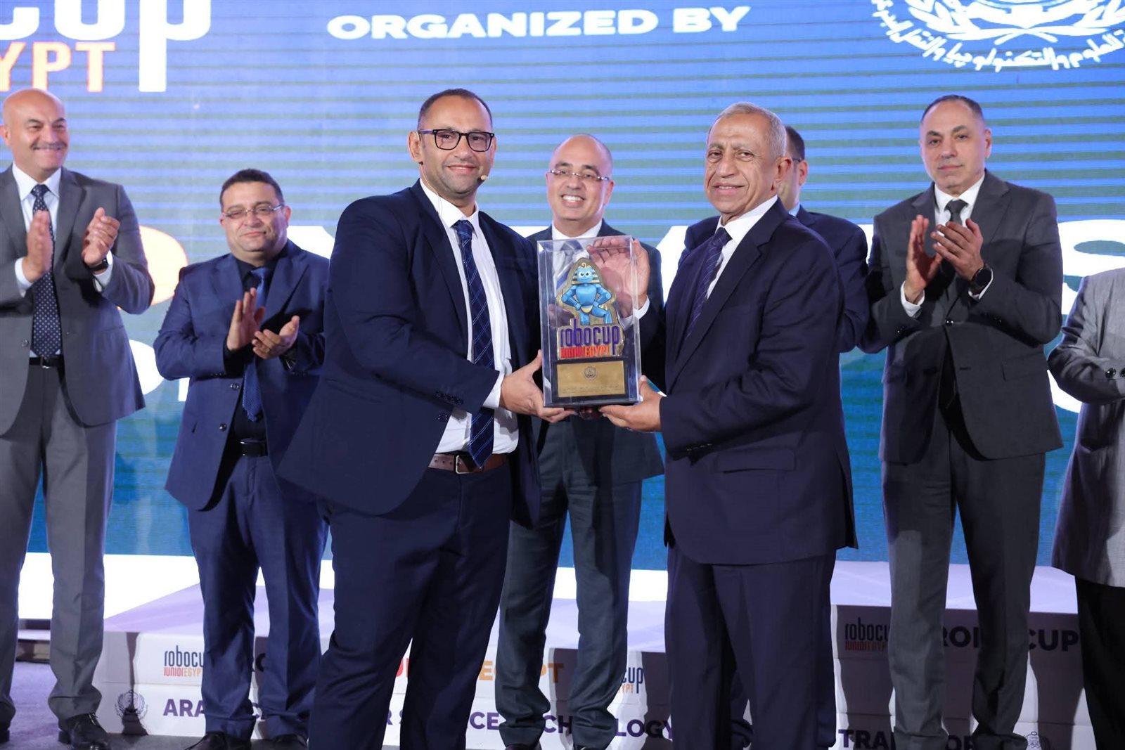 الأكاديمية العربية للعلوم والتكنولوجيا تختتم منافسات الروبوتات بالعلمين الجديدة