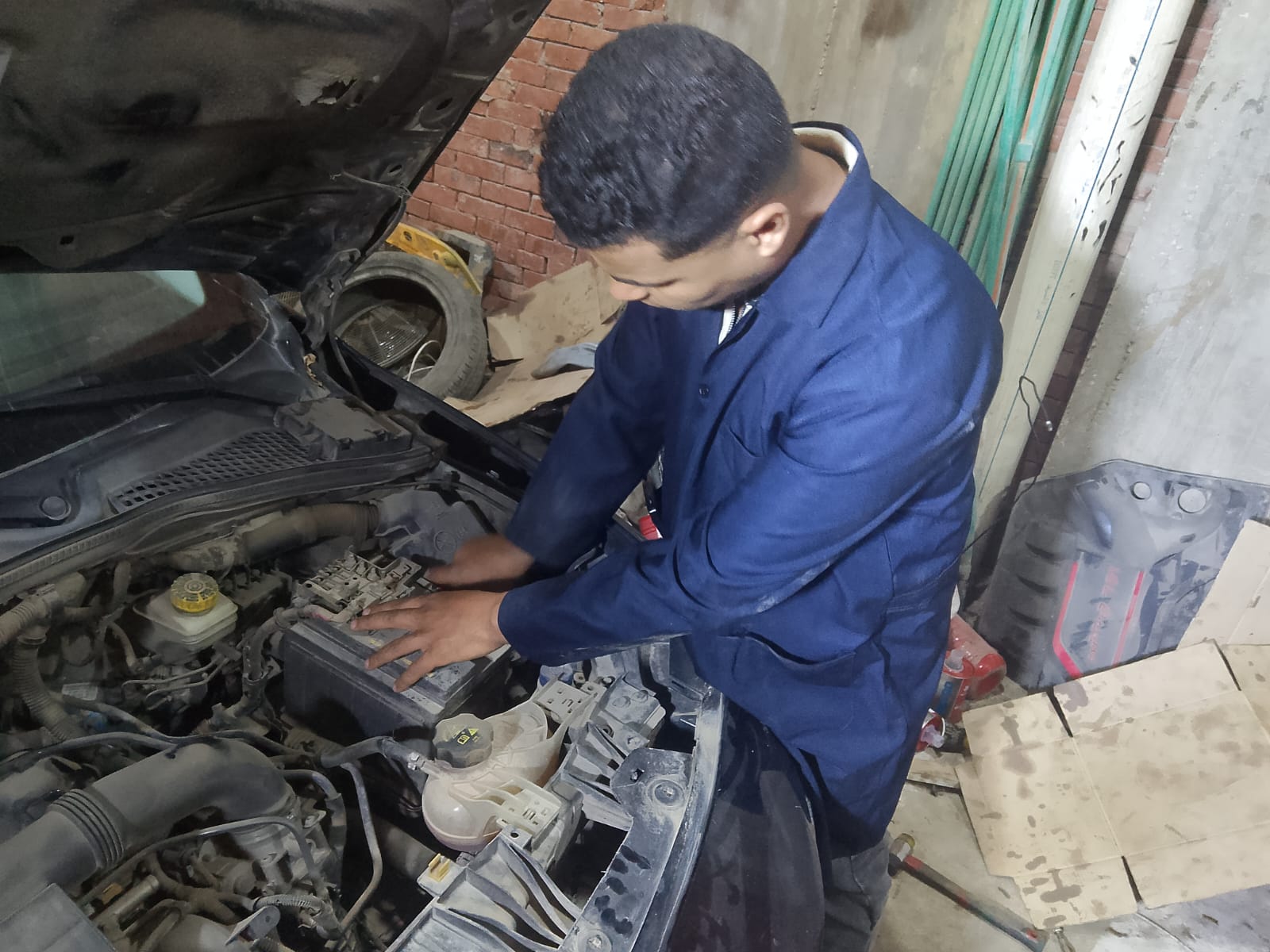 جامعة القاهرة التكنولوجية تطلق تدريبًا عمليًا لطلاب الأوتوترونكس لتنمية المهارات