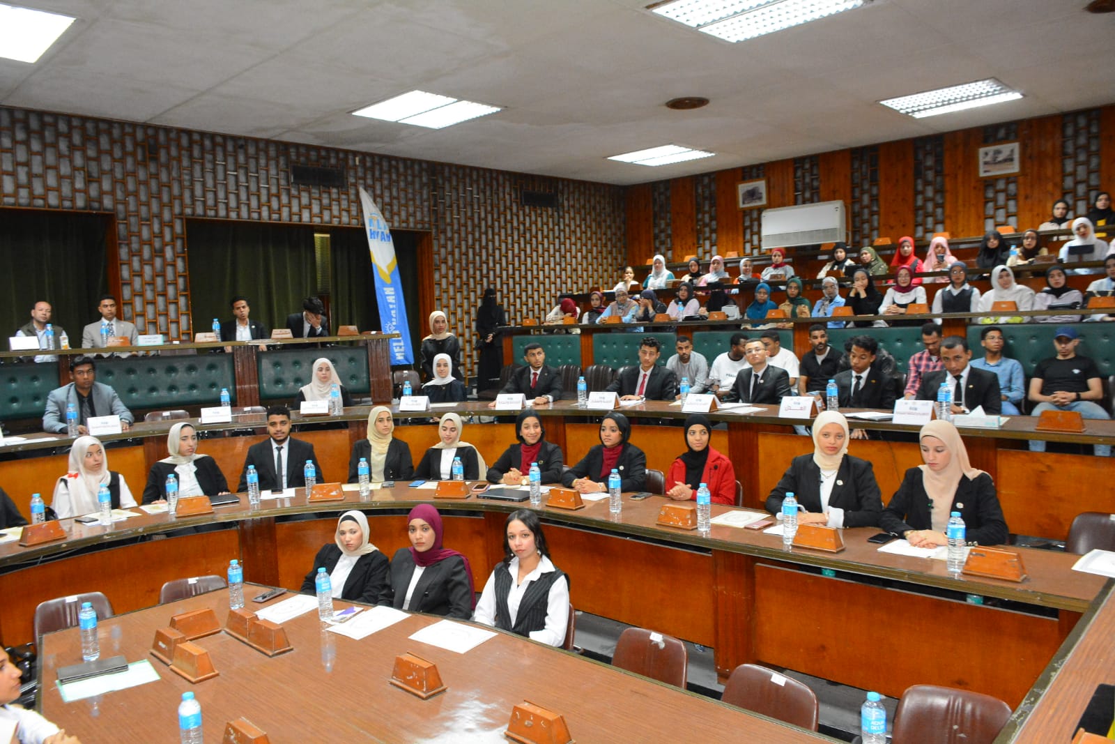 جامعة أسيوط تختتم نموذج محاكاة مجلس الوزراء المصري وتكرم الفائزين