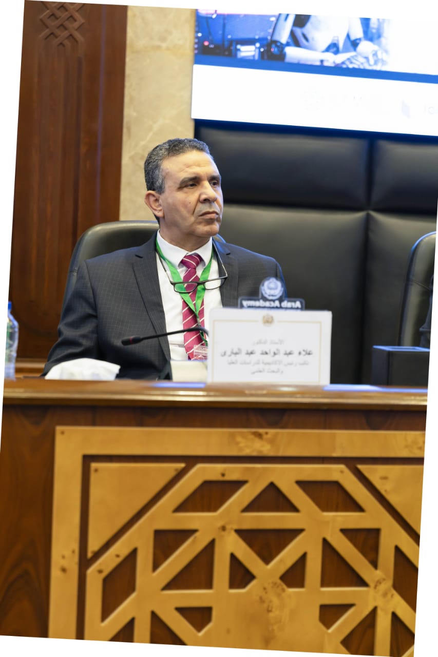 الدكتور علاء عبد الباري نائب رئيس الأكاديمية للدراسات العليا والبحث العلمي