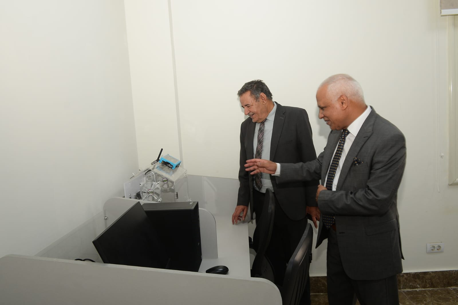 جامعة أسيوط الأهلية تستقبل لجنة الحاسبات والذكاء الاصطناعي لمتابعة الإمكانيات المادية