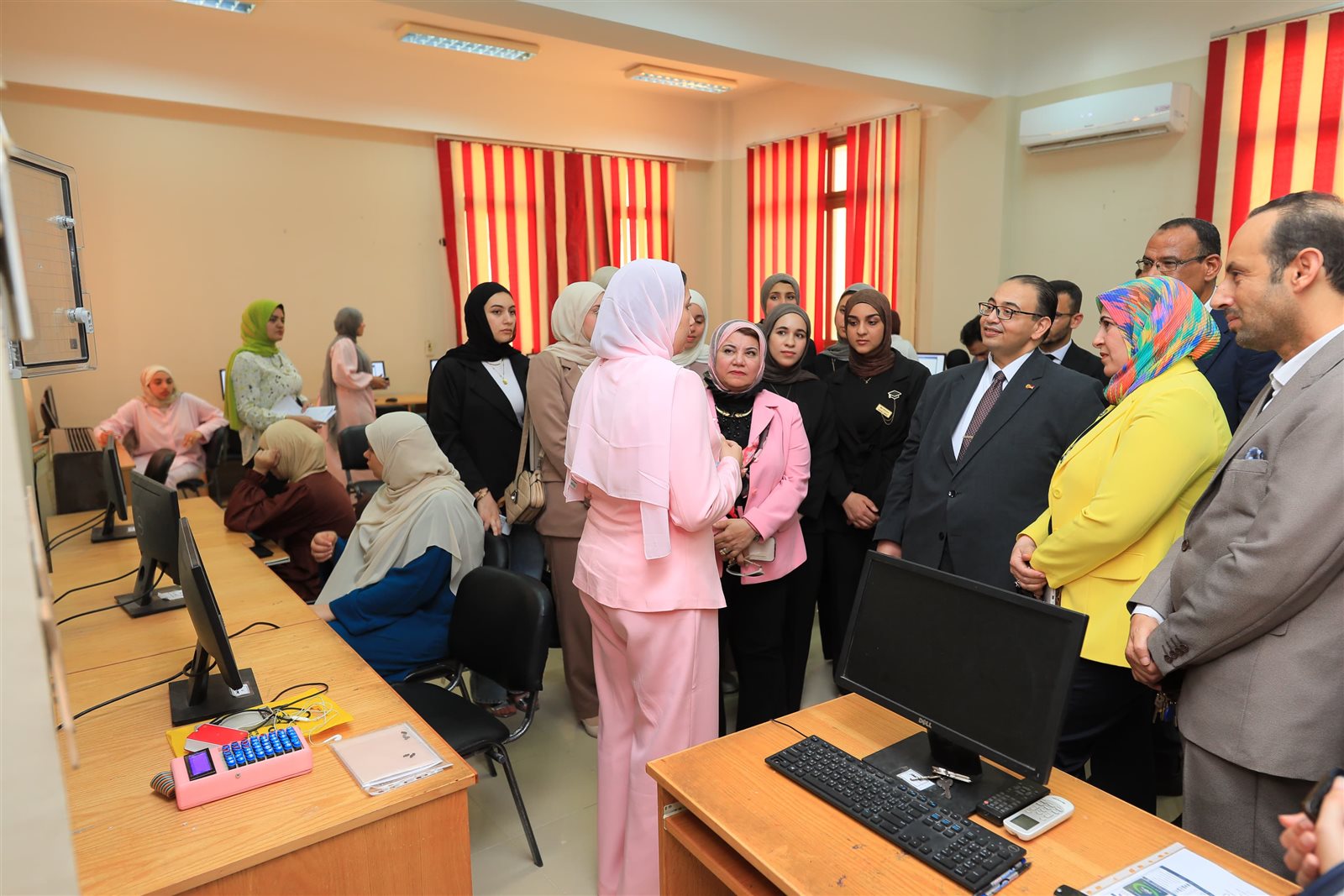 جامعة كفر الشيخ تشهد مشروعًا طلابيًا مبتكرًا يدعم التحول الأخضر وخفض الانبعاثات الكربونية