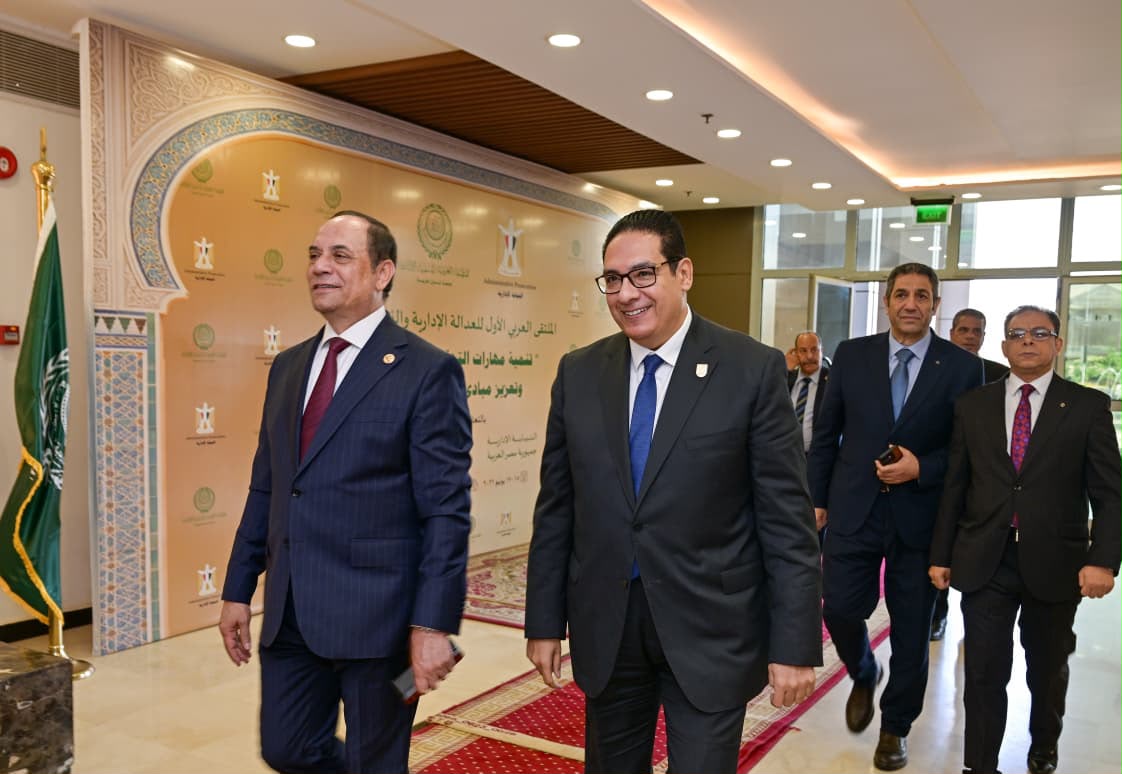 الملتقى العربي الأول للعدالة الإدارية والنزاهة يشهد مشاركة رئيس جامعة القاهرة