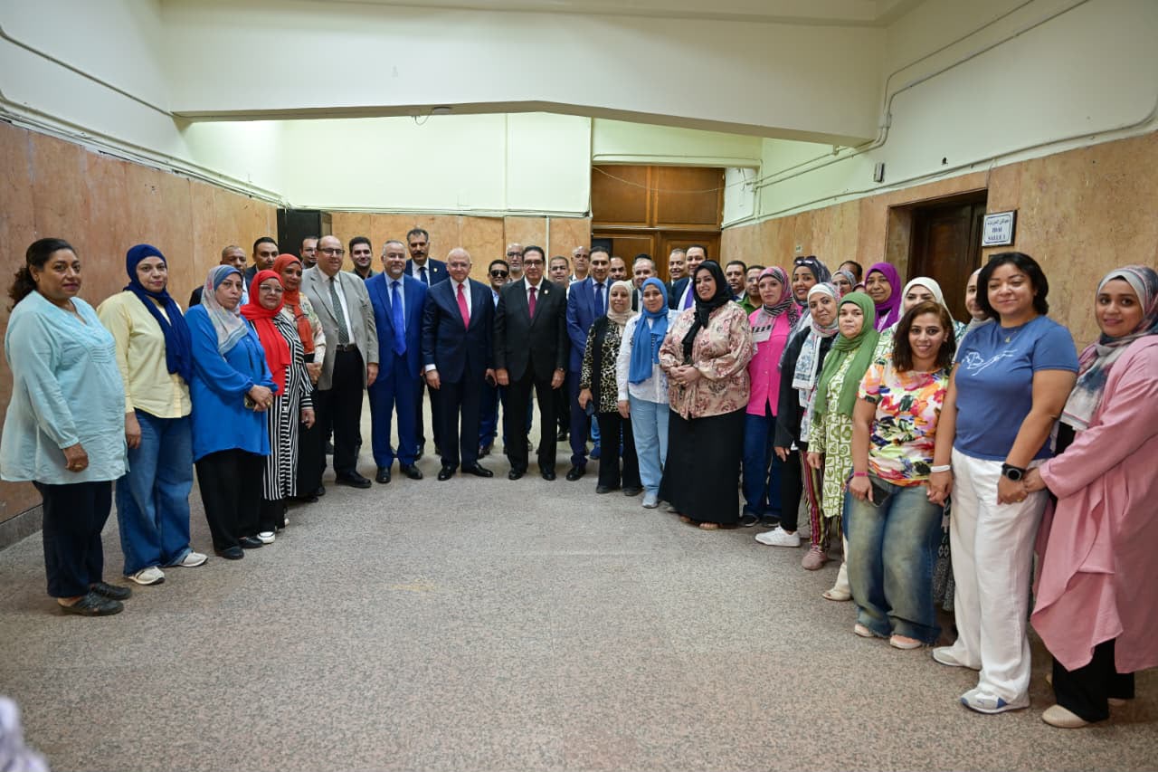 جامعة القاهرة تقود التحول الرقمي بخدمات ذكية دون أعباء مالية عبر كلية الحقوق