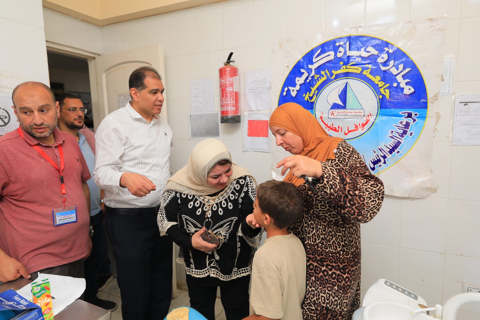 جامعة كفر الشيخ تصل إلى 1411 مواطنًا بقافلة صحية وتوعوية شاملة