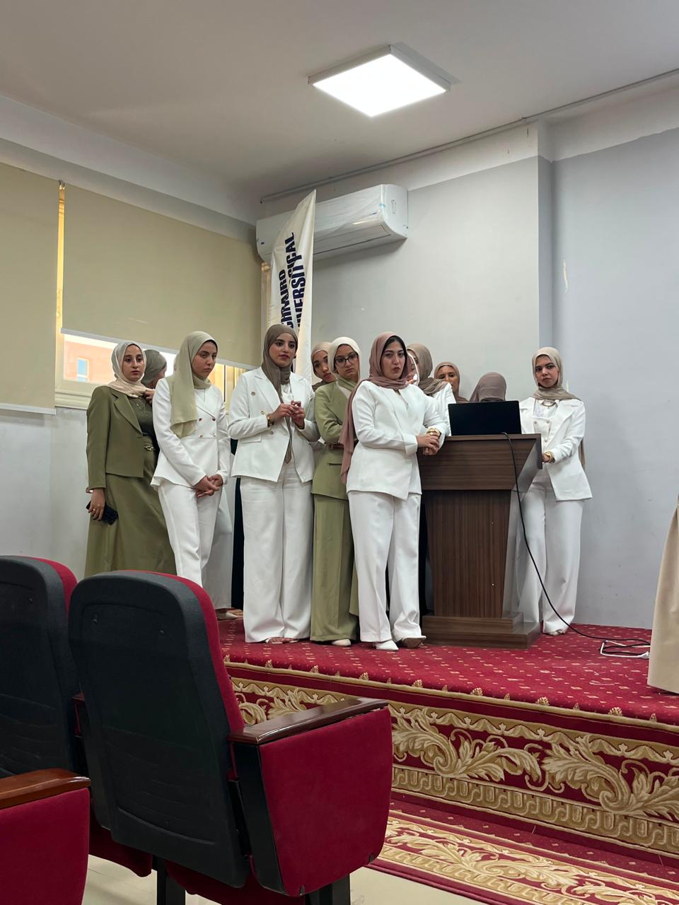 رئيس جامعة القاهرة التكنولوجية يبرز إنجازات برنامج الأطراف الصناعية