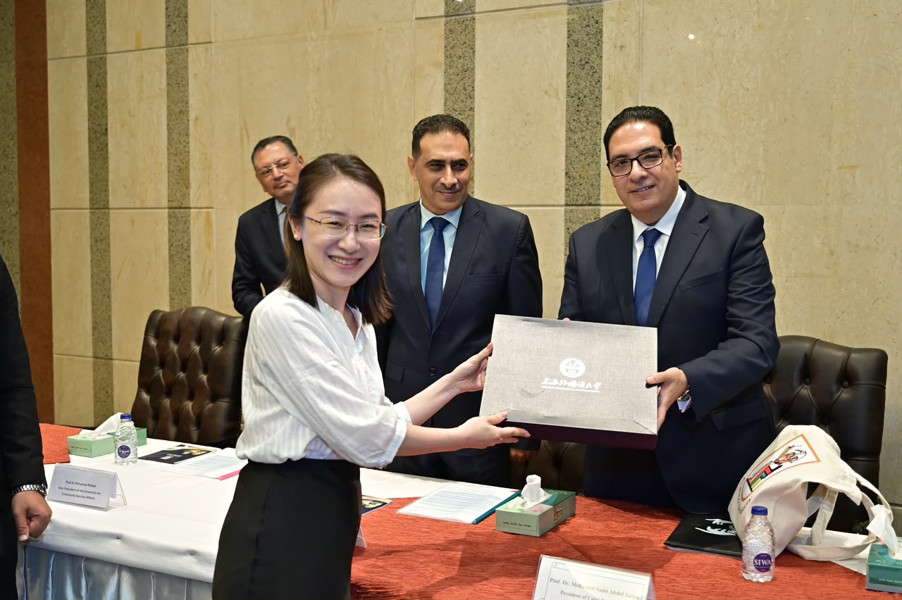 جامعة القاهرة توسع شراكتها مع شنغهاي ببرنامج صيفي جديد للقيادة والابتكار