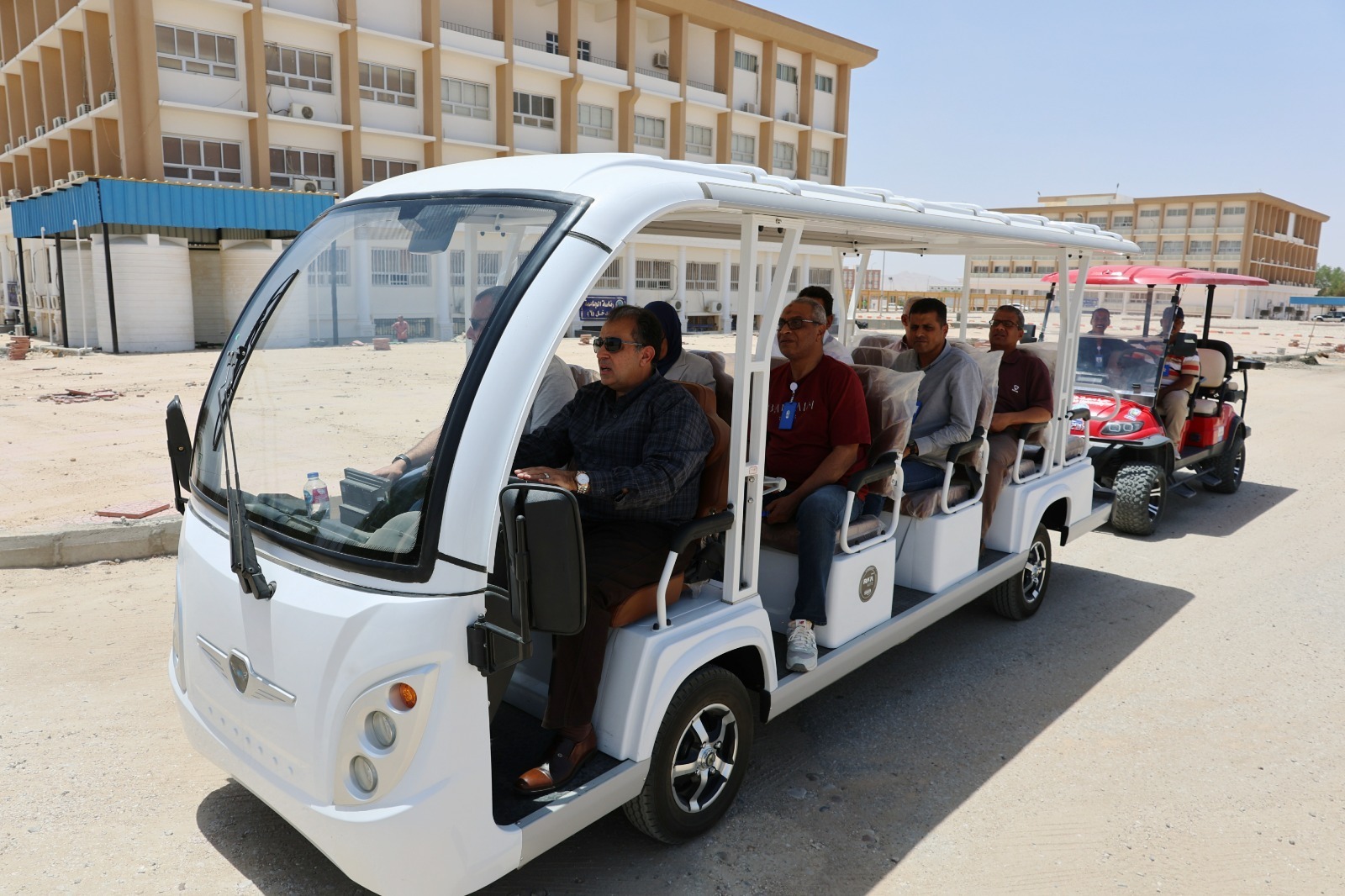 محور جديد يربط الجامعة الأهلية بالحرم الرئيسي في جامعة قنا