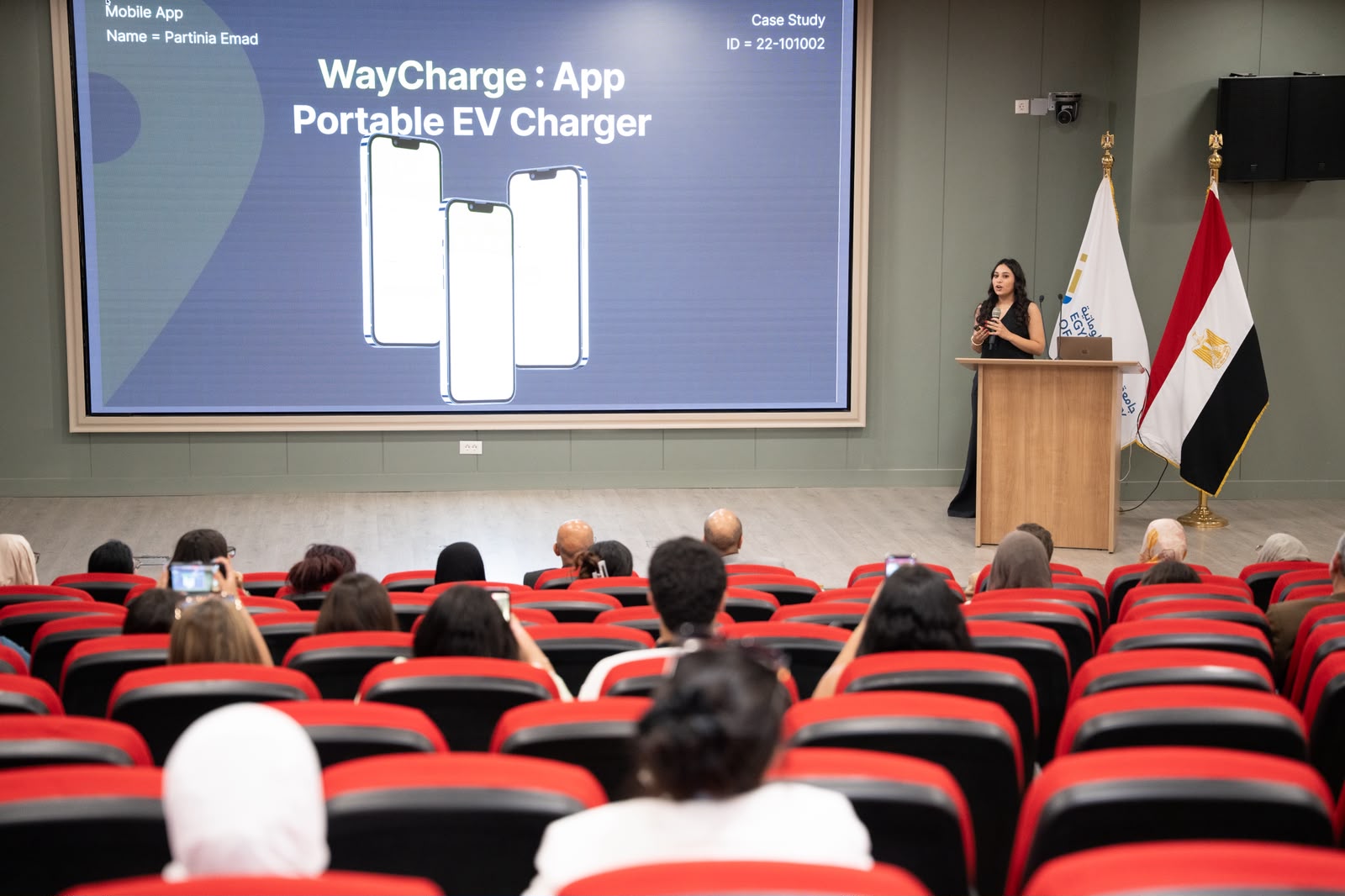 ابتكارات ذكية من جامعة مصر للمعلوماتية تُحدث نقلة بقطاع السيارات الكهربائية