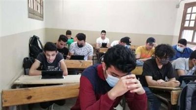 عاجل.. تداول اسئلة امتحانات اولى وثانية ثانوى على جروبات الغش