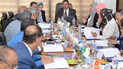 وزير التعليم العالي يستعرض تقريرًا حول اجتماع مجلس إدارة الهيئة القومية للاستشعار