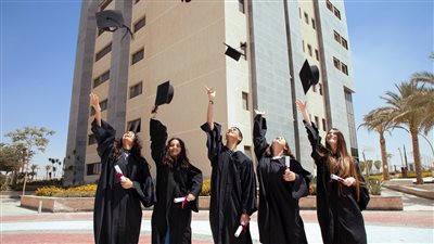 جامعة الأمير إدوارد الكندية بالقاهرة ينال الاعتماد الكندي في مصر لبرنامج الهندسة