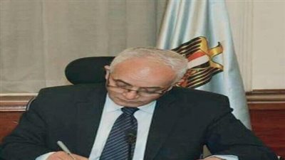 عاجل.. رضا حجازى: لا اختزال للمناهج الدراسية