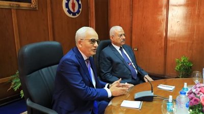 رضا حجازي يلتقي قيادات التعليم بالسويس لمناقشة استعدادات العام الدراسي الجديد