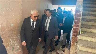 رضا حجازى يصدر قرارا بصرف 10 آلاف جنيه للطالبات المصابات بمدرسة المعتمدية