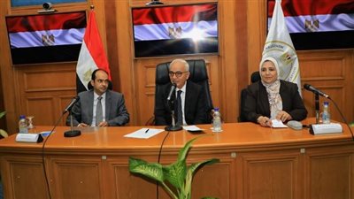 رضا حجازي: اعداد المعلمين بمواصفات تتناسب مع المناهج الجديدة