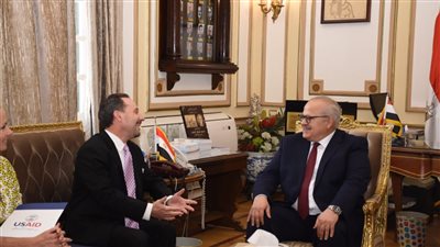 جامعة القاهرة تحتضن احتفالية تخرج الدفعتين الثالثة والرابعة ببرنامج منح الجامعات الحكومية