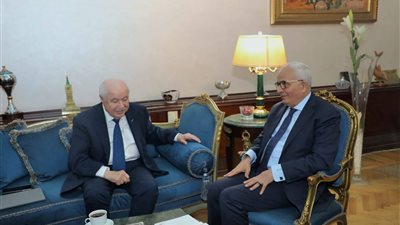 وزير التربية والتعليم يلتقي الرئيس المؤسس لمجموعة طلال أبو غزالة العالمية 