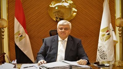 وزير التعليم العالي يصدر قرارًا بإغلاق كيان وهمي بمحافظة البحر الأحمر 