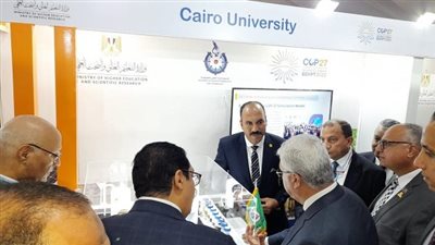 ايمن عاشور يفتتح معرض جامعة القاهرة فى جناح الابتكار الأخضر 