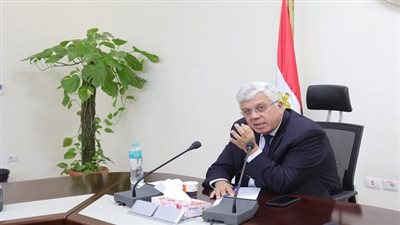 ايمن عاشور يؤكد اهتمام مصر بالاستثمار في التعليم العالي 