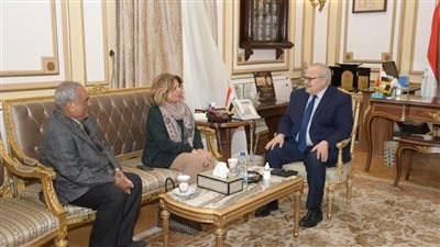 الخشت يؤكد ضرورة نشر ثقافة حقوق الإنسان بين الشباب الجامعي