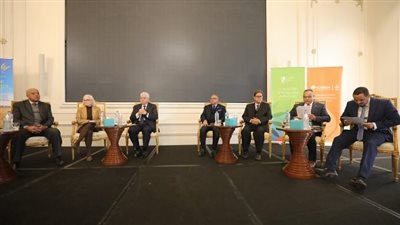 ايمن عاشور يفتتح فعاليات مؤتمر اليوم القومى للقمح 