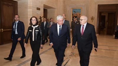 وزير التعليم العالي يفتتح جناح جامعة القاهرة بمعرض القاهرة الدولي للابتكار