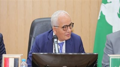 حجازى يوجه بزيادة منتجات مدارس الثانوية الفنية الزراعية وطرحها للمواطنين