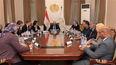 حجازي يبحث مع مفوض شئون السياسات العلمية الألماني التعاون فى “التعليم”