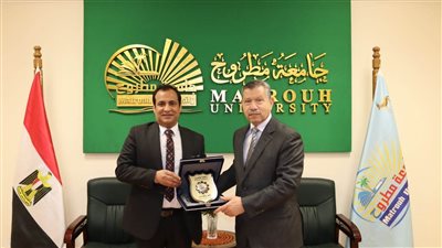 «حاضنات الفائقين» تكرم طلاب جامعة مطروح من ذوي القدرات والمتميزين