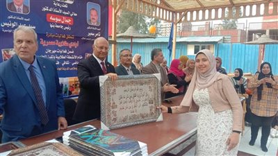 رئيس جامعة بنها يشهد ختام فعاليات الأنشطة الطلابية بالمدن الجامعية ويكرم الفائزين فى المسابقات