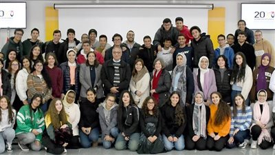 معرض لنماذج ثلاثية الابعاد للمركبات الدوائية بصيدلة الالمانية بالقاهرة