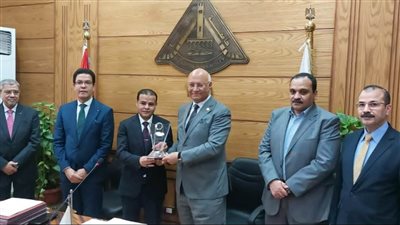 جامعة بنها تكرم شركاء النجاح لدورهم فى دعم المستشفيات الجامعية