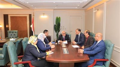 وزير التربية والتعليم يستعرض آليات العمل خلال الفترة المقبلة للقضاء على الأمية