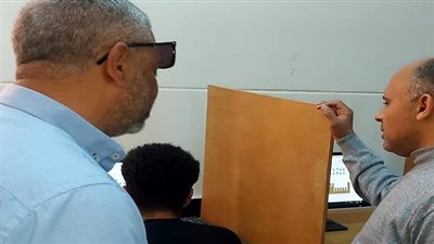 وكيل تعليم مطروح يتابع الاختبار الالكتروني لمسابقة القندس المصري