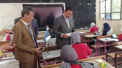 مدير تعليم الجيزة فى جولة تفقدية لسير امتحانات لجان الهرم. والعمرانية