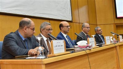 جامعة أسيوط تشهد توزيع شهادات التدريب الذي اطلقه معهد تكنولوجيا المعلومات ITI 