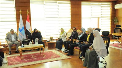 رئيس جامعة كفر الشيخ يستقبل فريق زيارة المحاكاة للاعتماد الأكاديمي لكلية التمريض