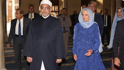 سيدة أمريكا الأولى 