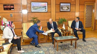 رئيس جامعة أسيوط يلتقي رئيس جهاز مدينة ناصر لبحث تعزيز سبل التعاون