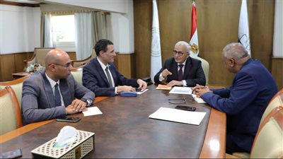 وزير التربية والتعليم يناقش اختيار فريق وطنى للمشاركة في ورشة عمل لليونسكو 