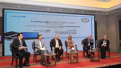 وزير التربية والتعليم يشهد حلقة نقاشية حول 