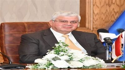 وزير التعليم العالي يكشف خطة ربط الصناعة بالبحث العلمي
